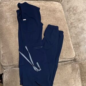Medium Navy Figs Scrubsuit
